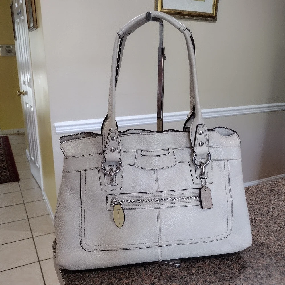Beautiful  Penelope pebbled leather coach bag with ruffle top